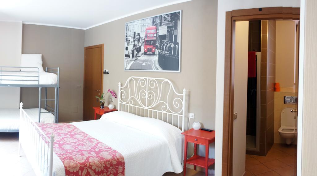 Alexander Rooms Tirano Room photo
